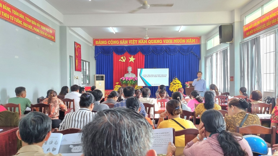 Trung tâm y tế thành phố Bạc Liêu Tập huấn hướng dẫn khám sàng lọc Đái tháo đường, Tăng huyết áp cho cán bộ y tế tuyến cơ sở và cộng tác viên năm 2024