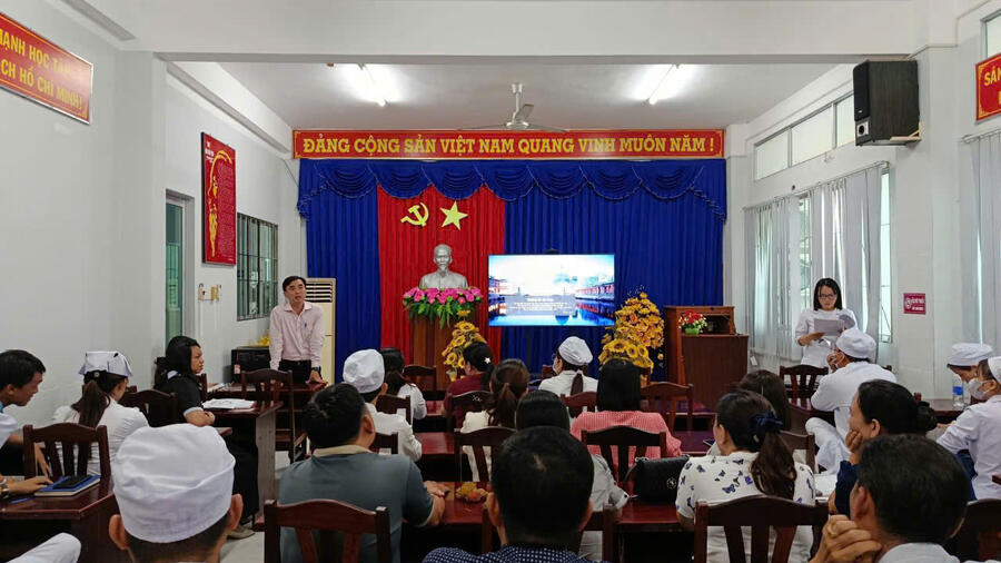 Trung tâm Y tế khu vực Bạc Liêu: Tập huấn sử dụng thuốc cho nhân viên y tế năm 2025